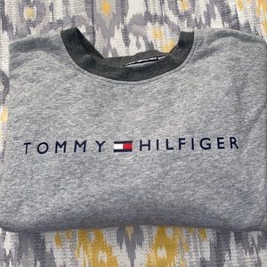 Tommy Hilfiger Gray Crewneck
